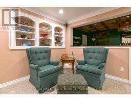 4200 Pine Valley Lane, Severn, ON L3V6H2 Photo 30