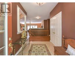 Bedroom - 4200 Pine Valley Lane, Severn, ON L3V6H2 Photo 8