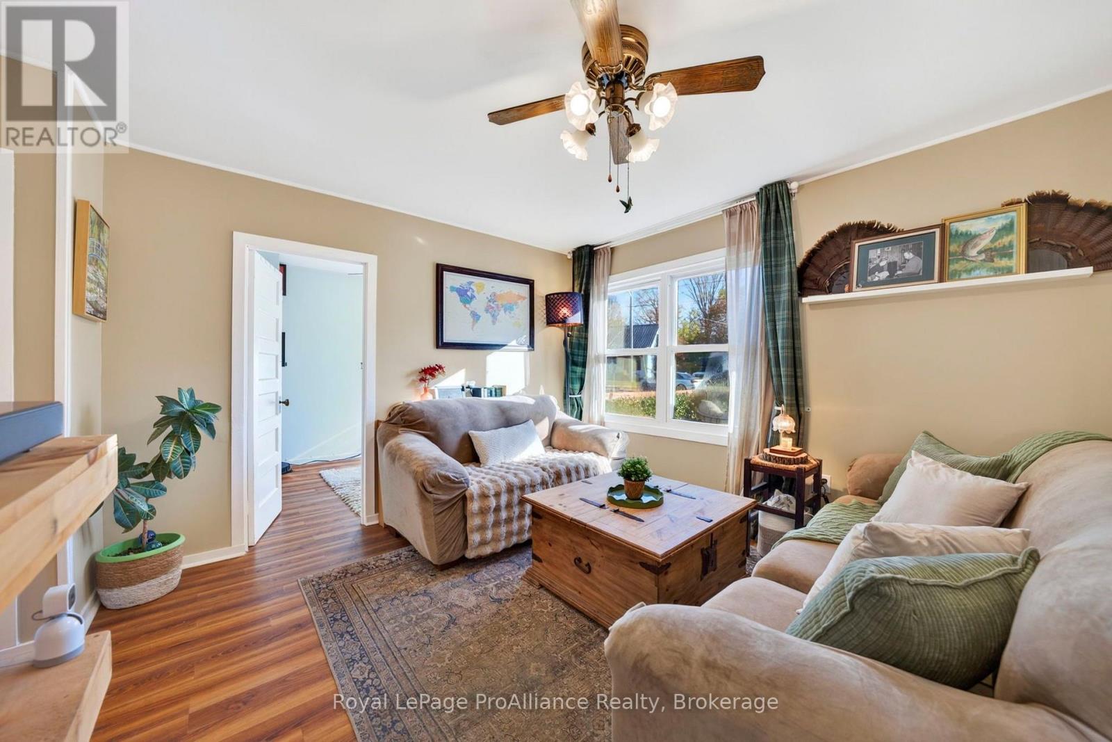 12 Kerr Crescent, Quinte West, ON photo 6