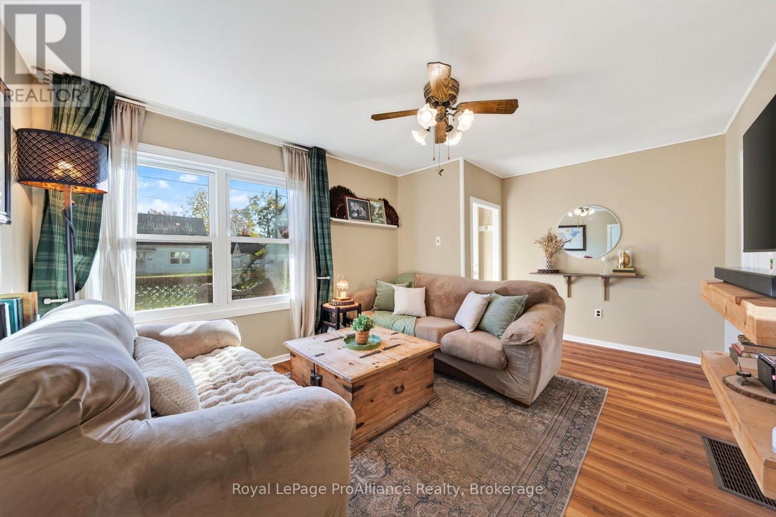 12 Kerr Crescent, Quinte West, ON photo 7