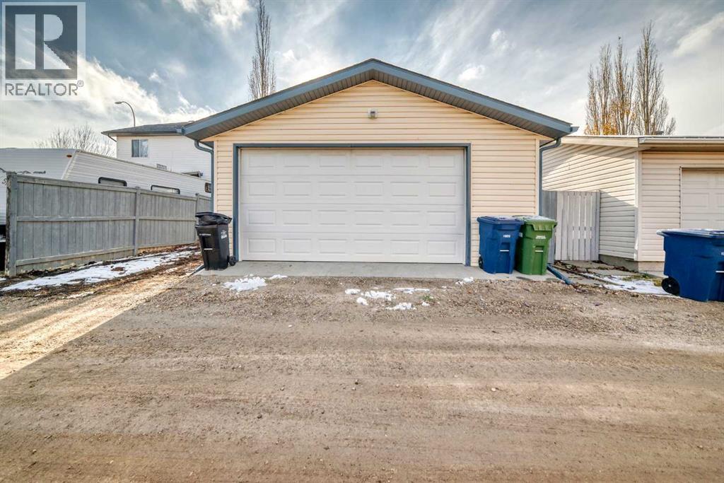201 Stonegate Drive NW, Airdrie — photo 36