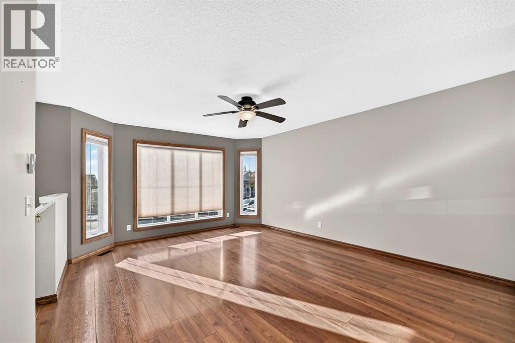 201 Stonegate Drive NW, Airdrie — photo 4
