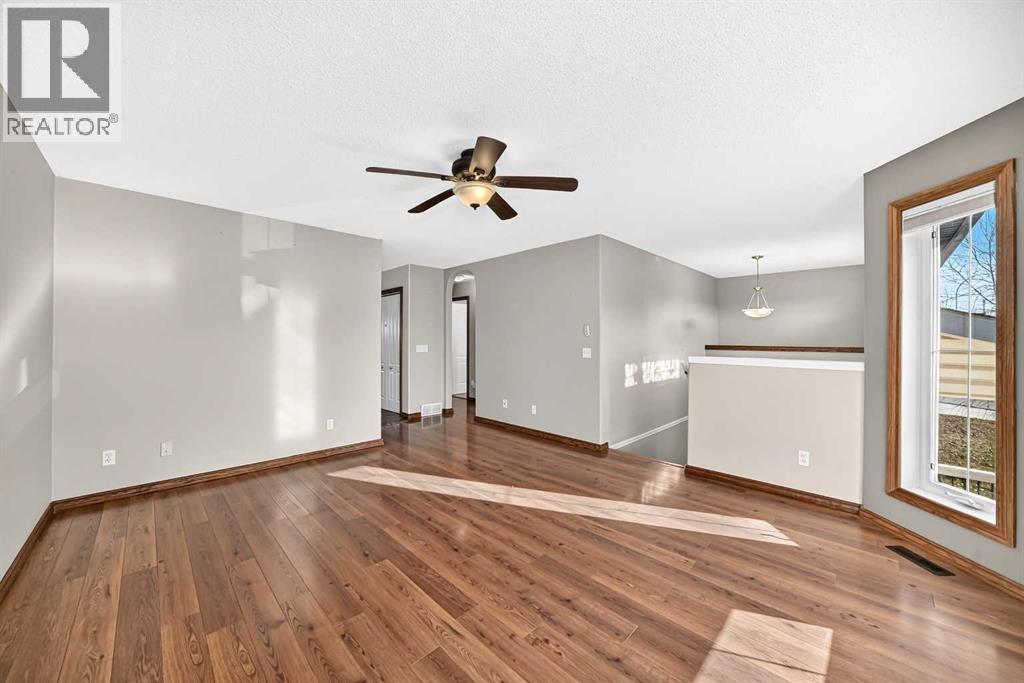 201 Stonegate Drive NW, Airdrie — photo 6
