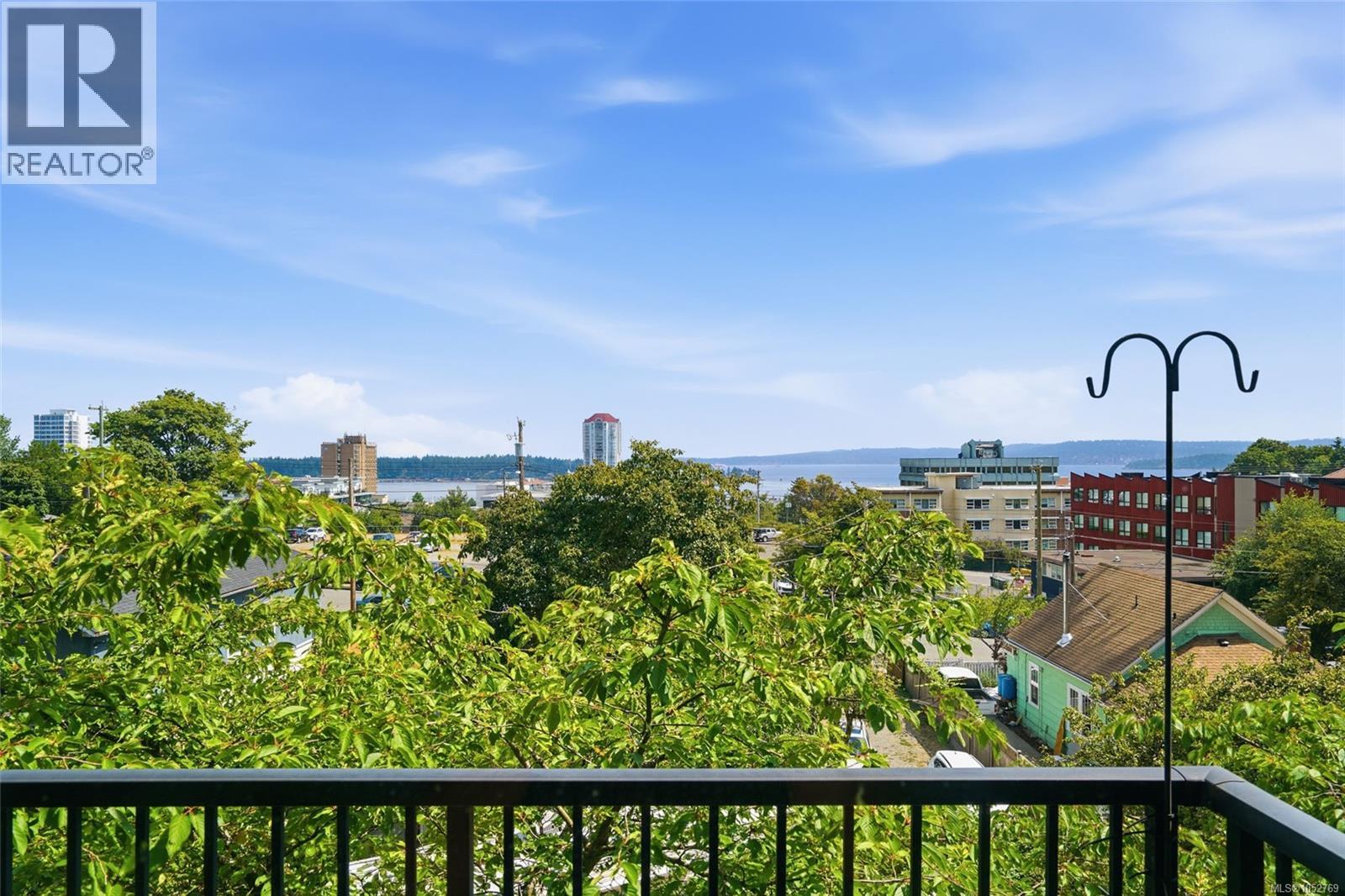 #304 555 Franklyn St - 18