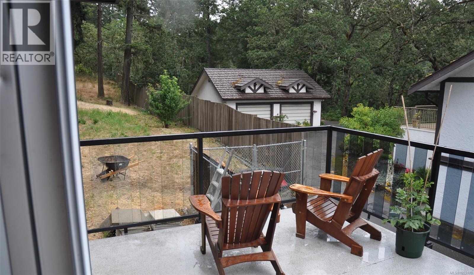 4719 West Saanich Rd - 23