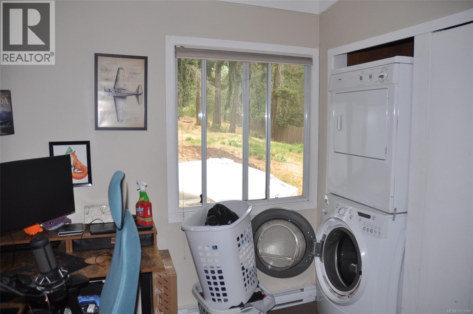 4719 West Saanich Rd - 28