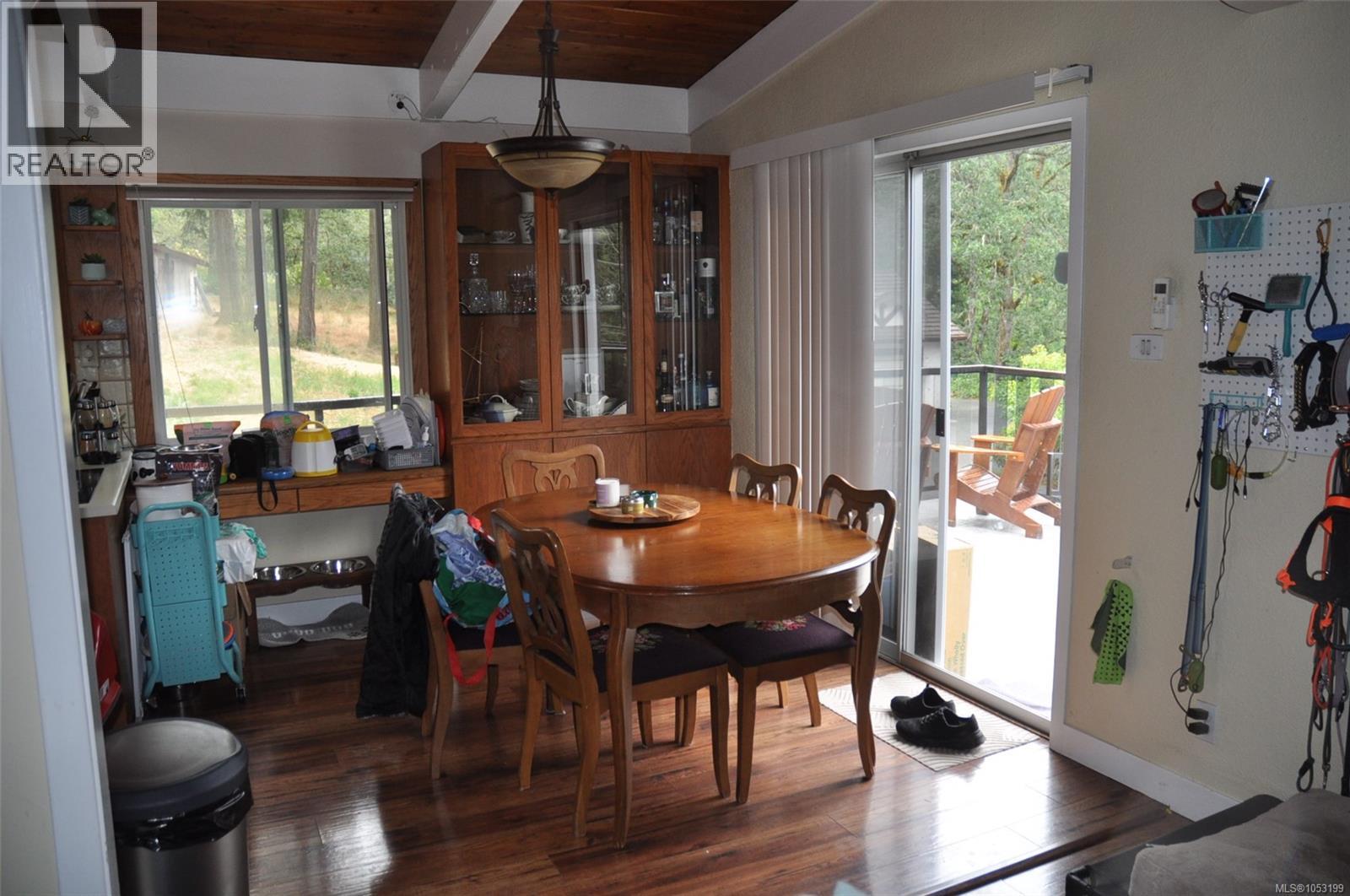 4719 West Saanich Rd - 31