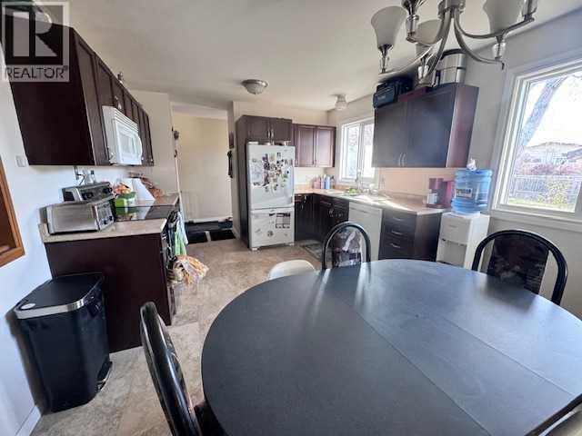 3908 49 Avenue, Lloydminster — photo 12