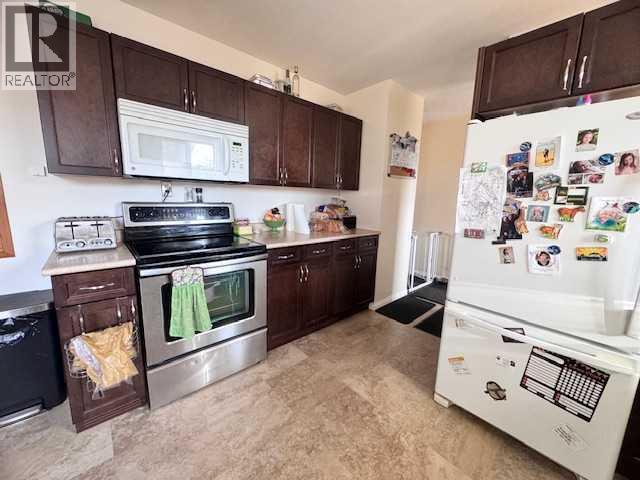 3908 49 Avenue, Lloydminster — photo 6