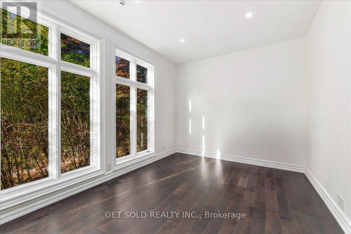 Photo of 76 SILVER FOX PLACE