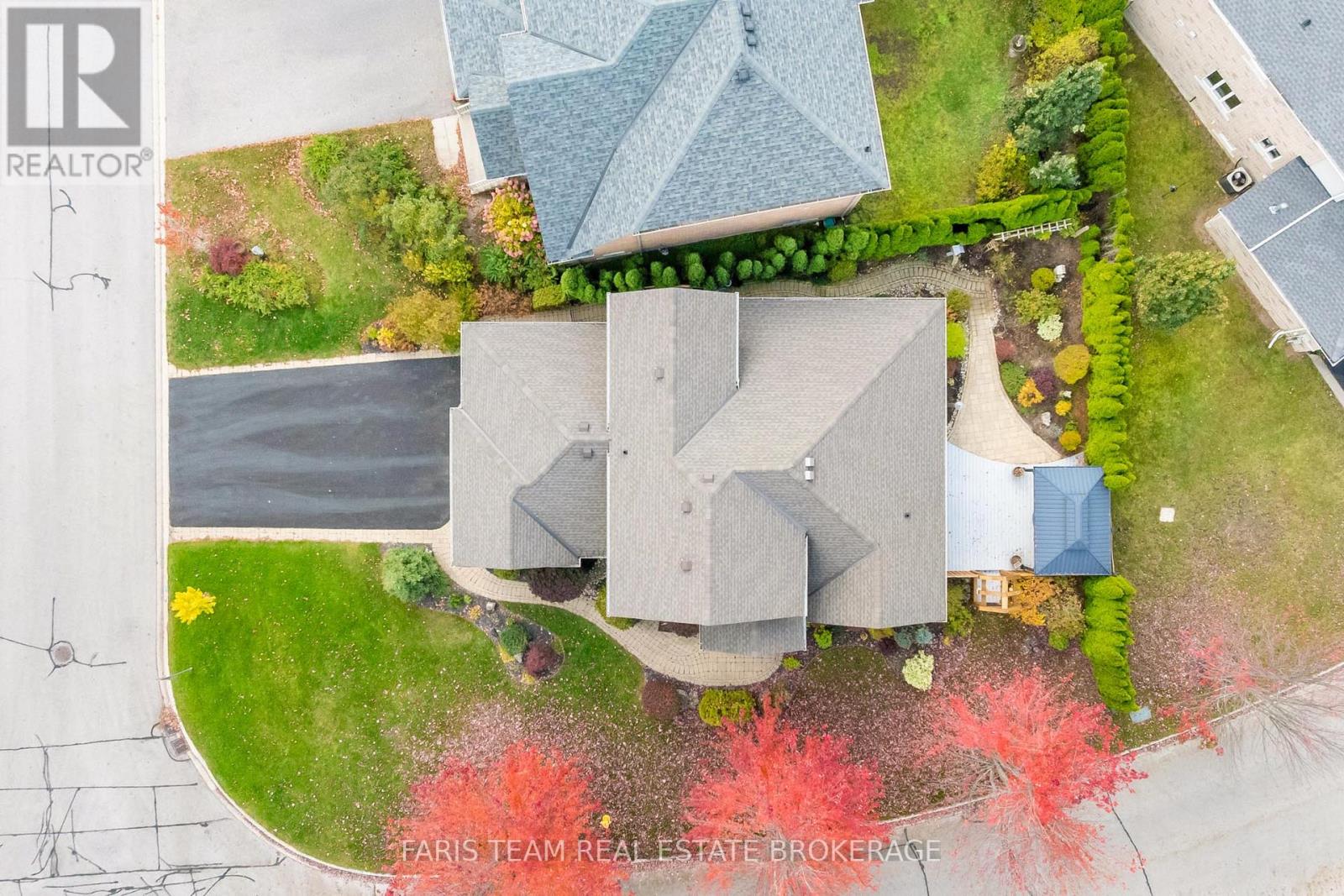 2 Stapleton Place, Barrie photo 28