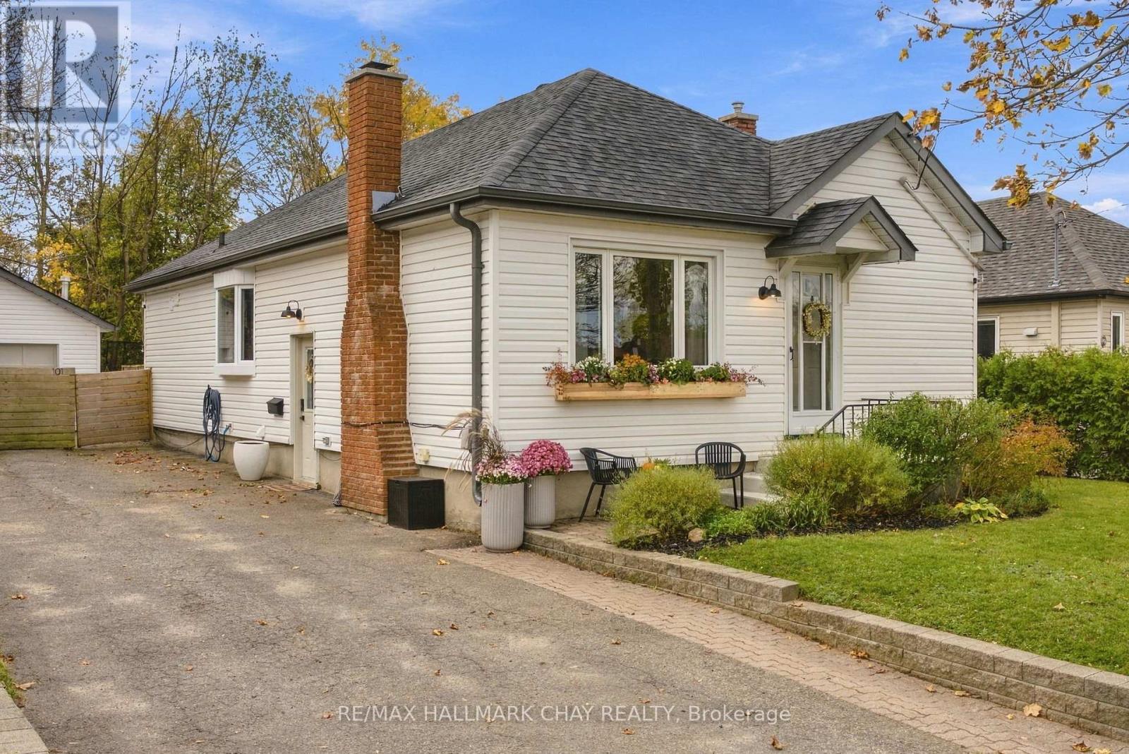 101 Queen Street, Barrie photo 2