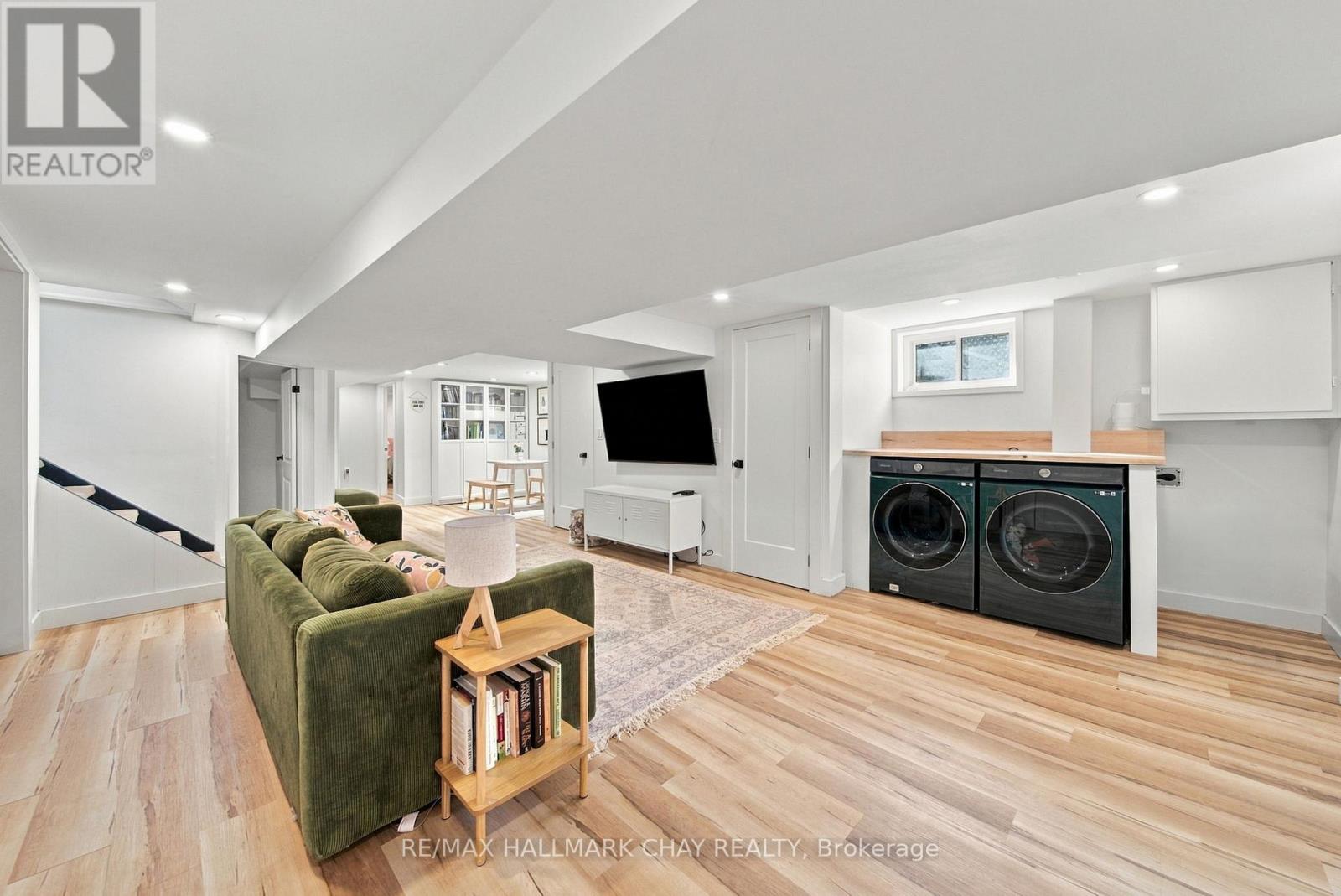 101 Queen Street, Barrie photo 25