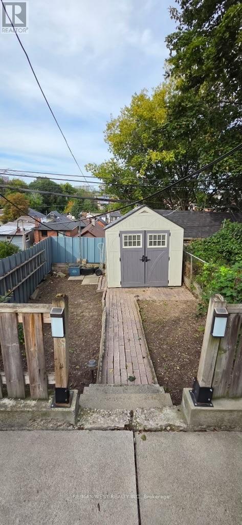 11A WOODCROFT CRESCENT - 21
