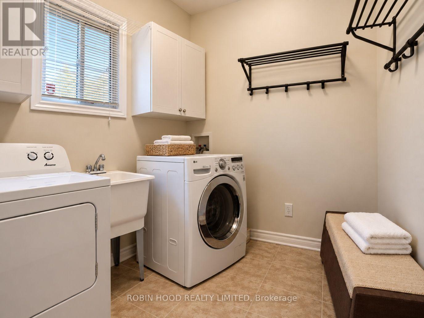 377 Berryhill Place, London North, ON photo 16