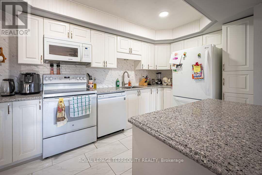 211- 475 Parkhill Road West, Peterborough, ON photo 4