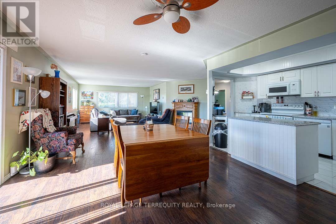 211- 475 Parkhill Road West, Peterborough, ON photo 8