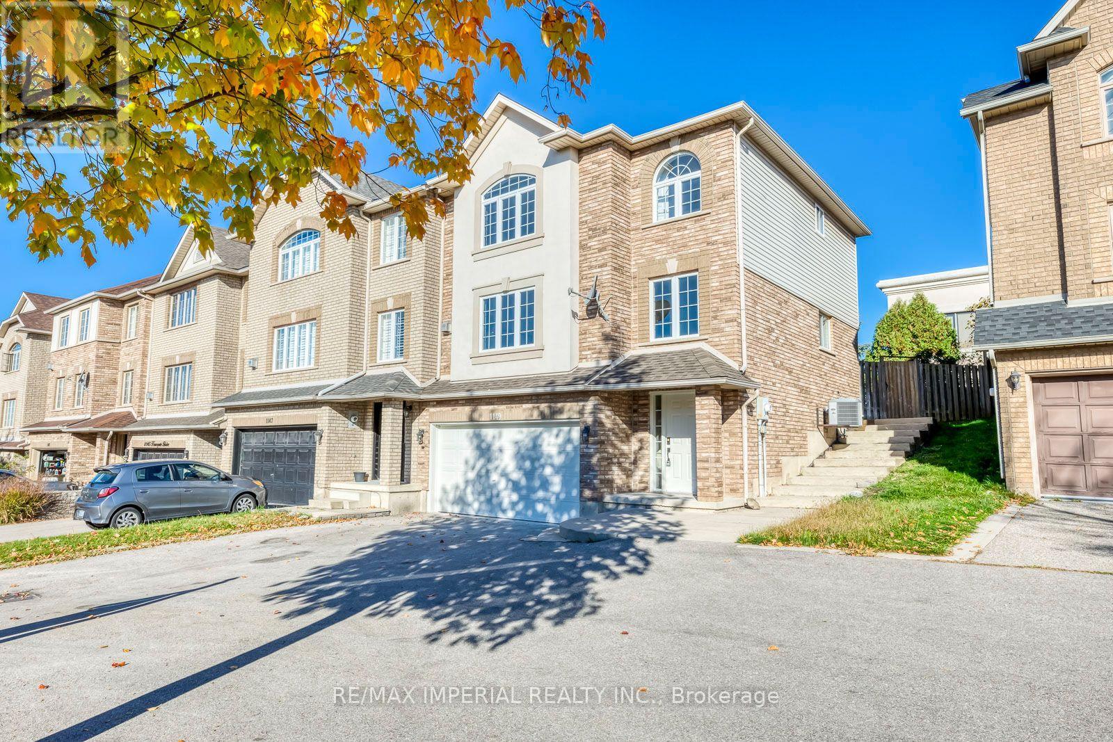 1149 Harrogate Drive, Hamilton, ON photo 2
