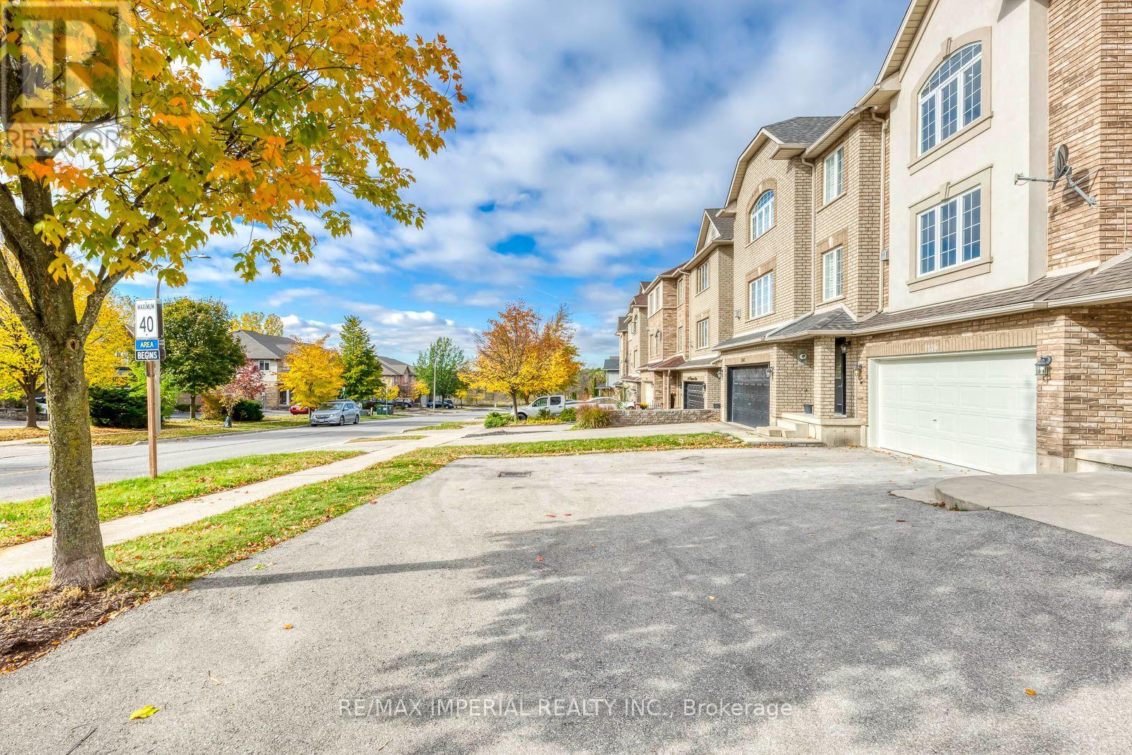 1149 Harrogate Drive, Hamilton, ON photo 5