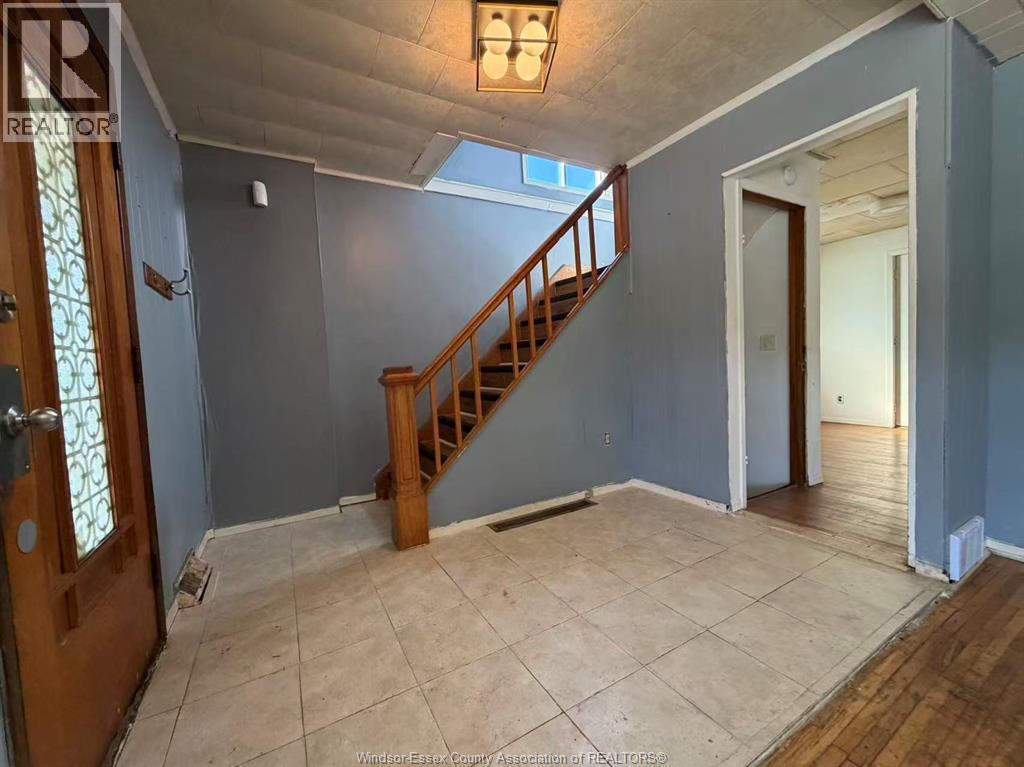 2280 Union STREET, Windsor — photo 2