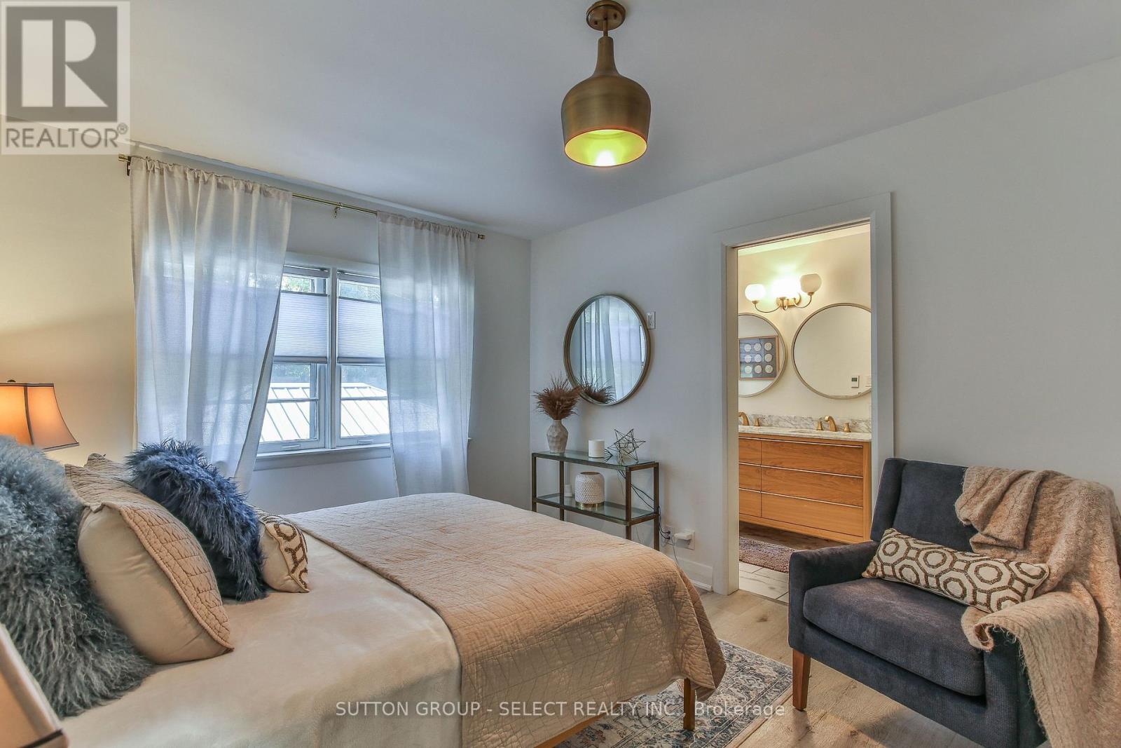 4 bedroom Single Family interior view, 35 Croxton Road, London South (South G), Ontario
