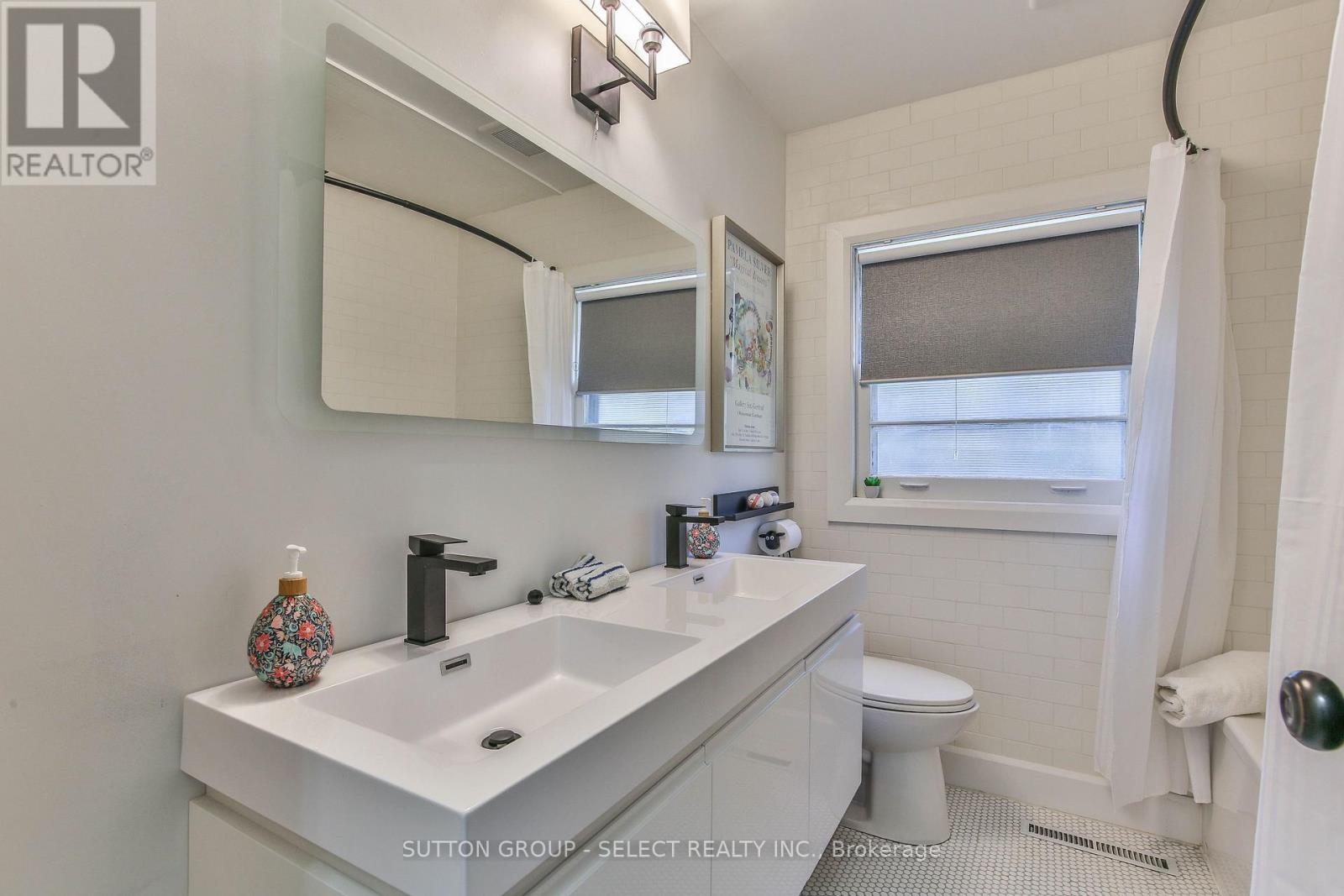 4 bedroom Single Family interior view, 35 Croxton Road, London South (South G), Ontario