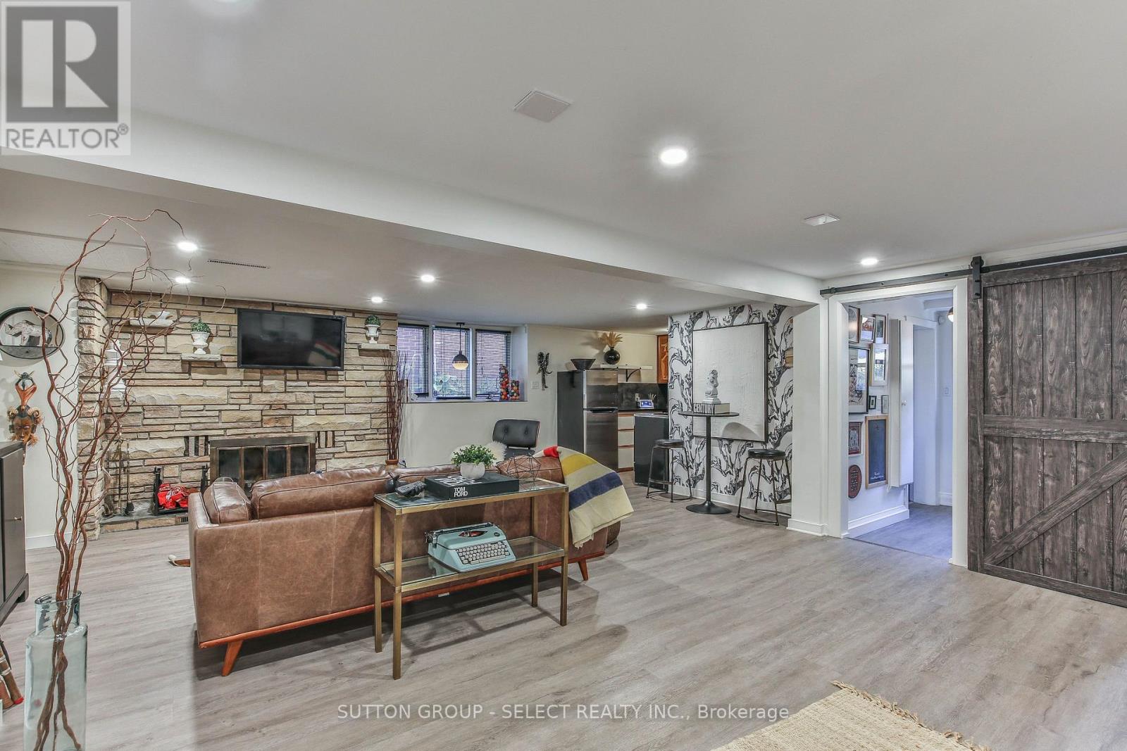 4 bedroom Single Family interior view, 35 Croxton Road, London South (South G), Ontario