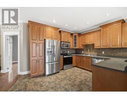 322 Lanark Drive thumbnail 10