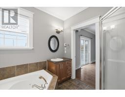 322 Lanark Drive thumbnail 15