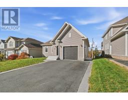322 Lanark Drive thumbnail 3