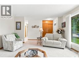 Bedroom - 102 Bence Crescent, Saskatoon, SK S7L4J1 Photo 9