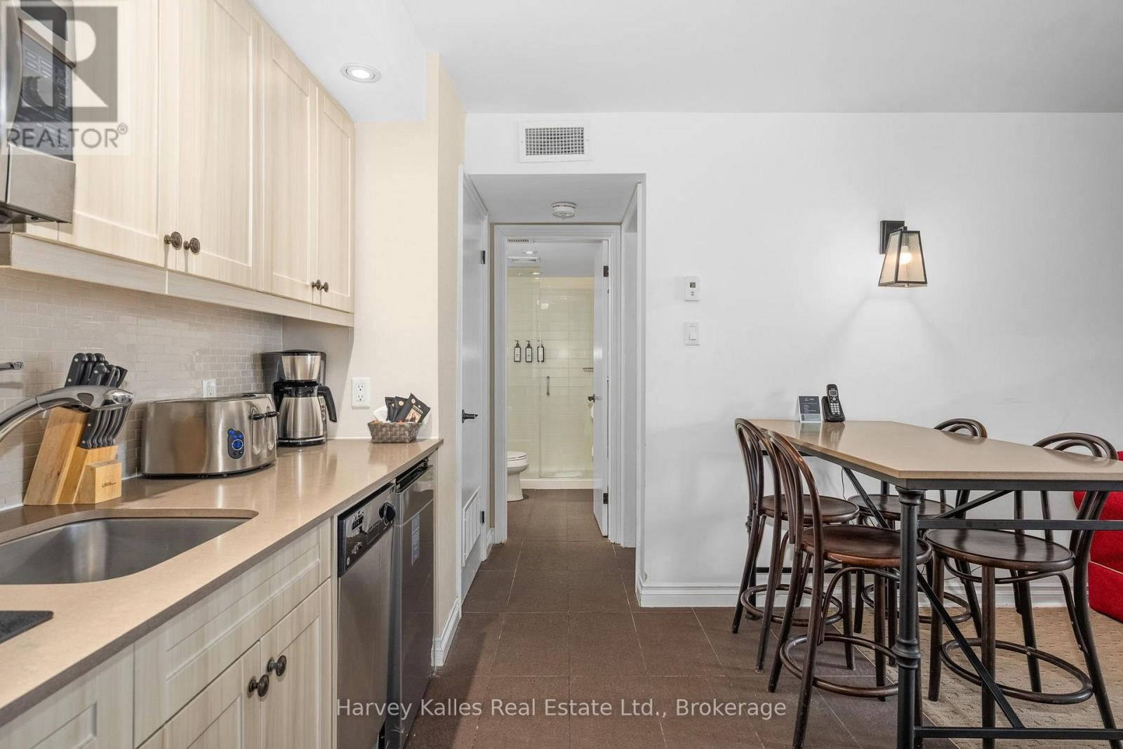 #201 54 DEERHURST SUMMIT DRIVE - 17