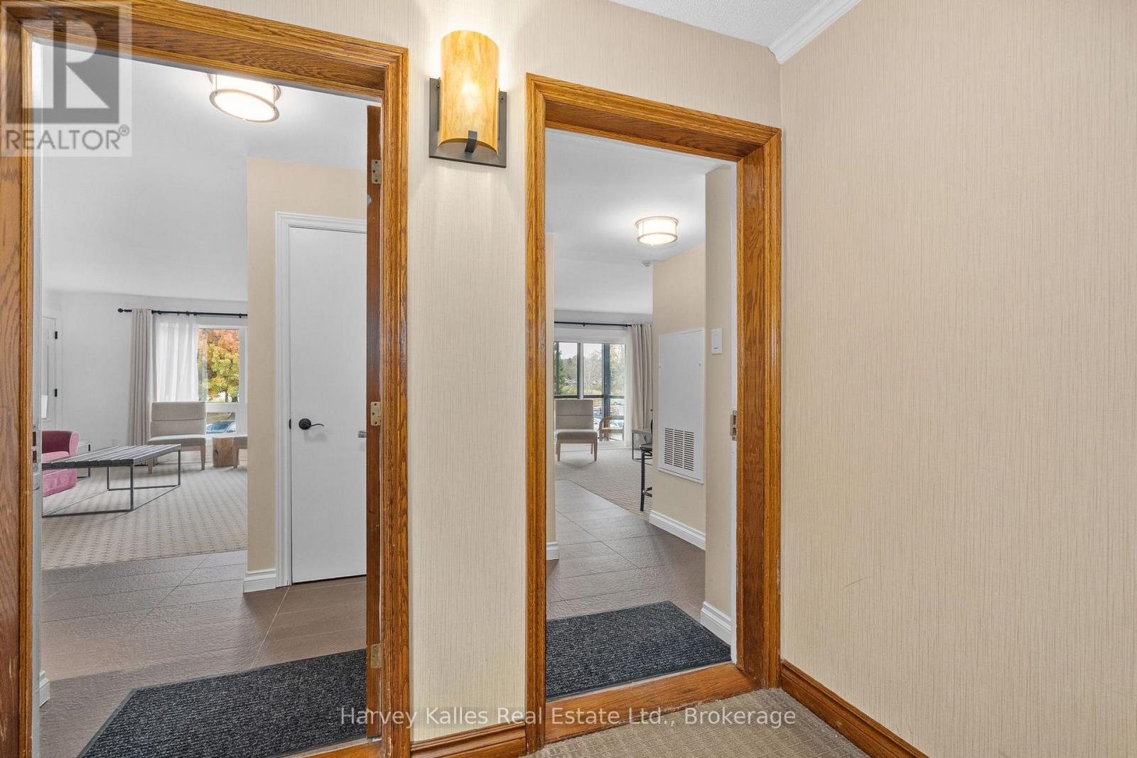 #202 54 DEERHURST SUMMIT DRIVE - 4