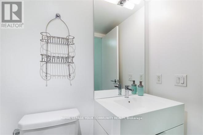 902- 10 Capreol Court, Toronto, ON photo 11