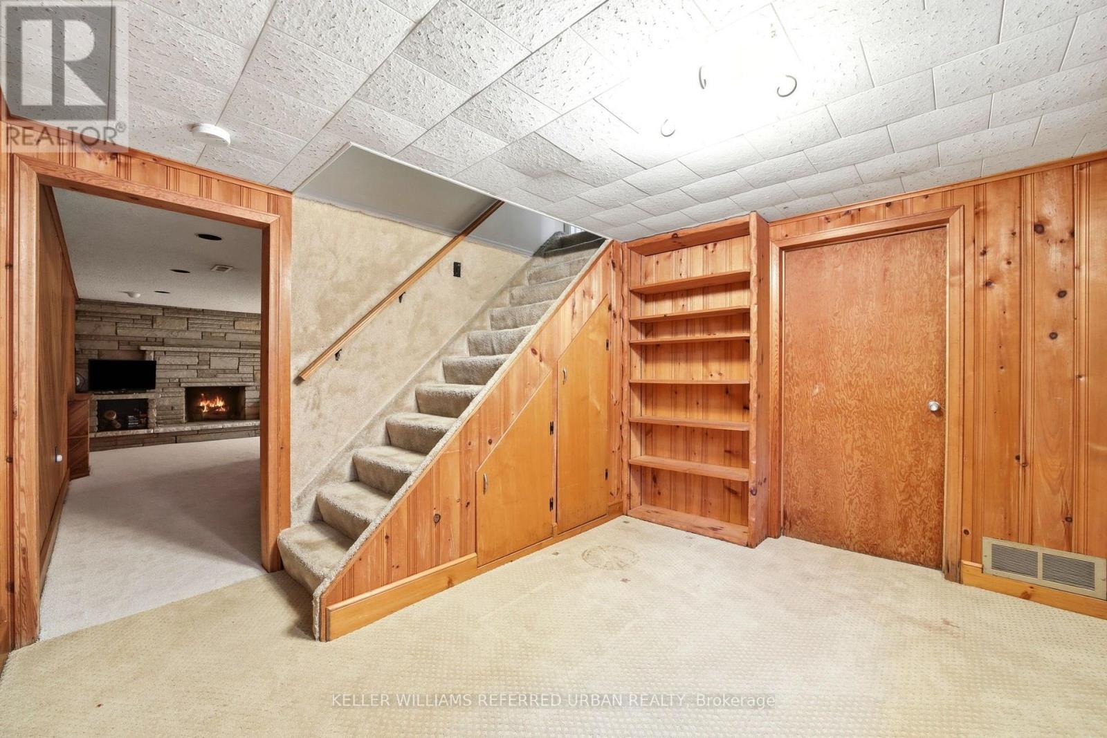 369 HOUNSLOW AVENUE - 23