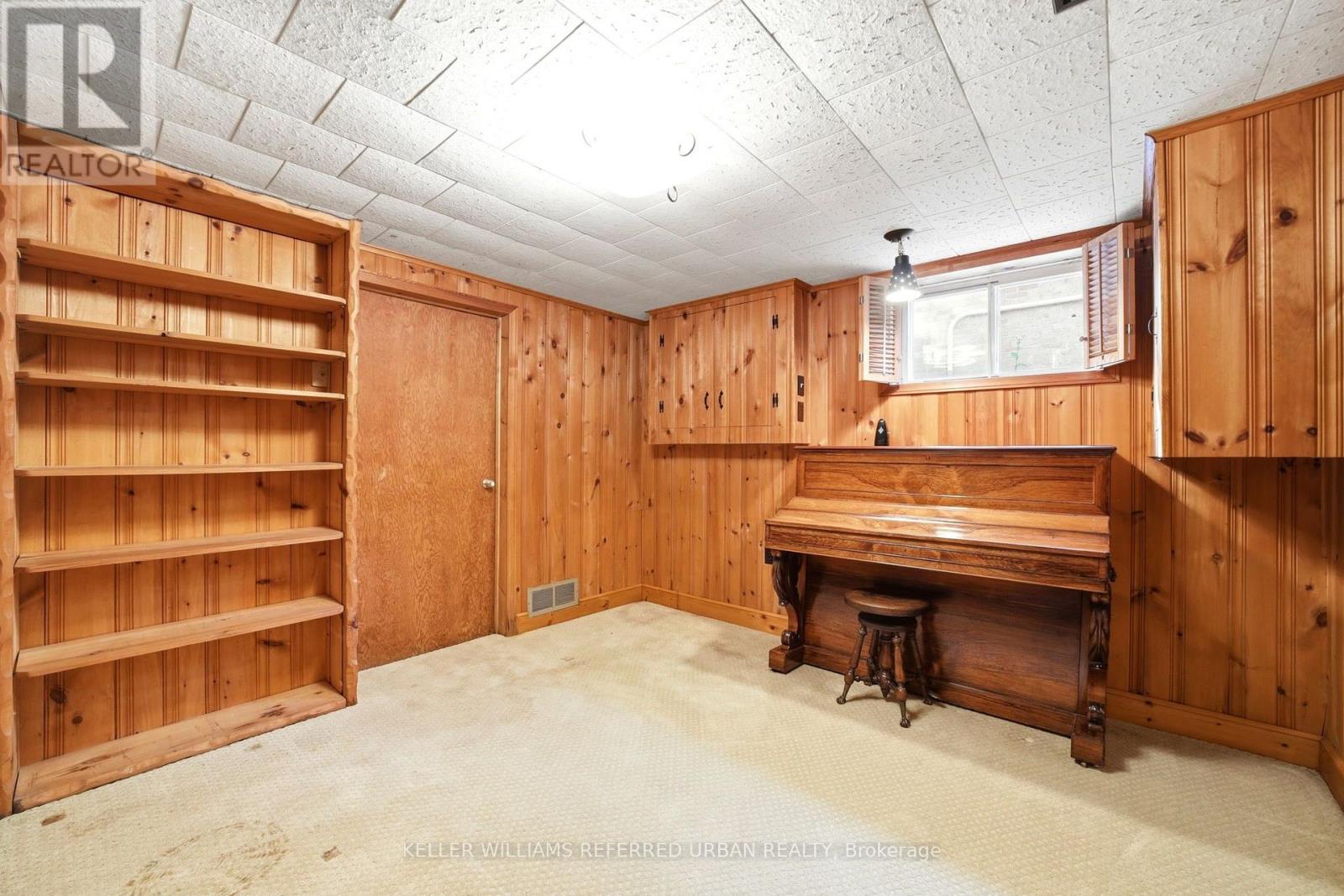 369 HOUNSLOW AVENUE - 24