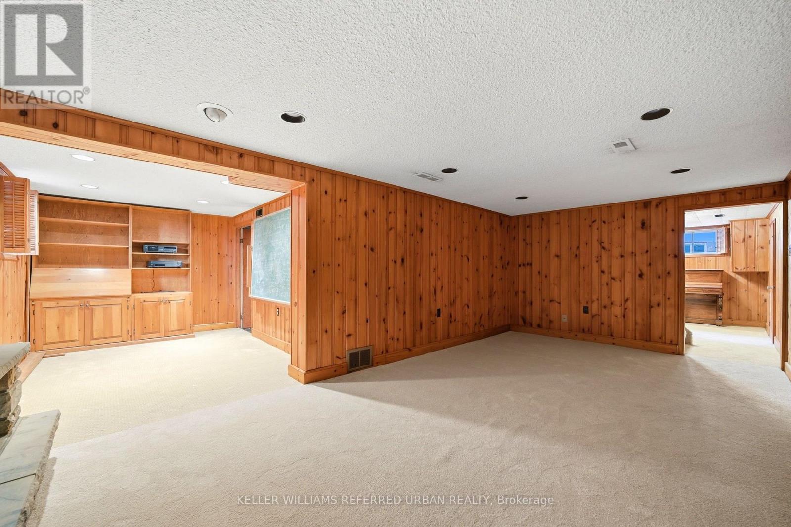 369 HOUNSLOW AVENUE - 28