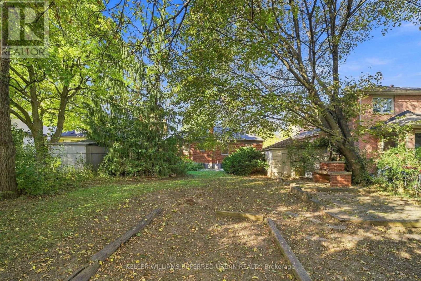 369 HOUNSLOW AVENUE - 31