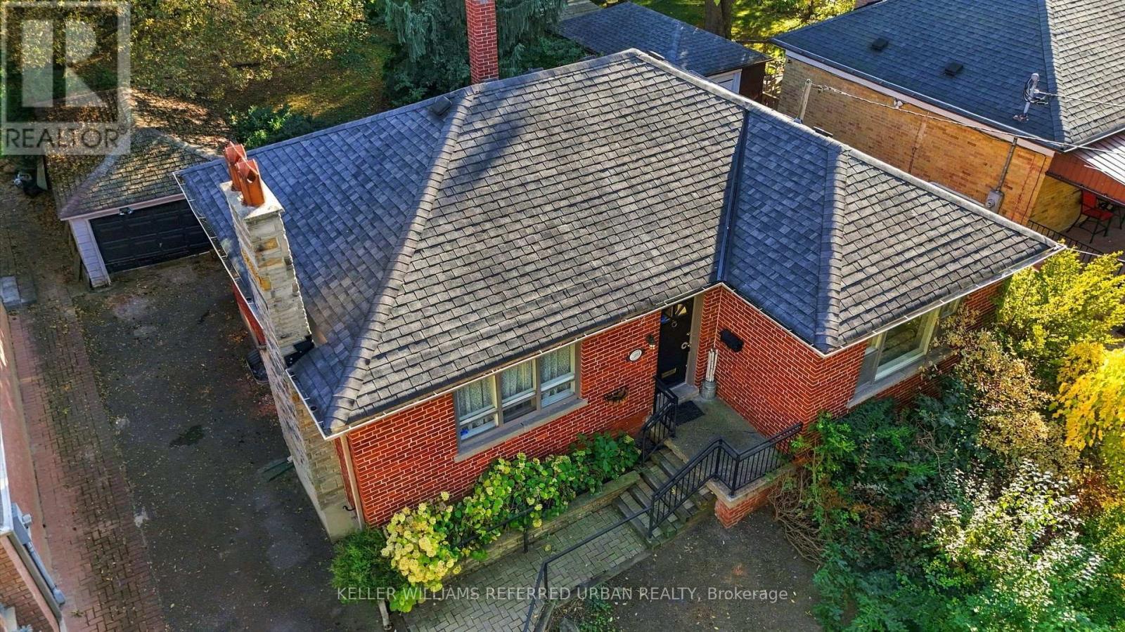369 HOUNSLOW AVENUE - 34