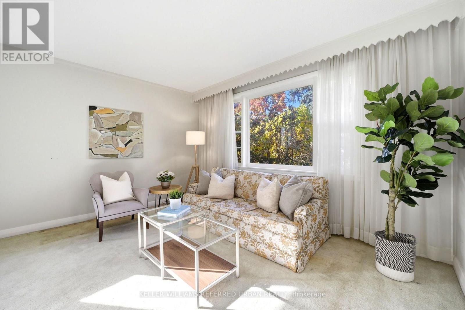 369 HOUNSLOW AVENUE - 5