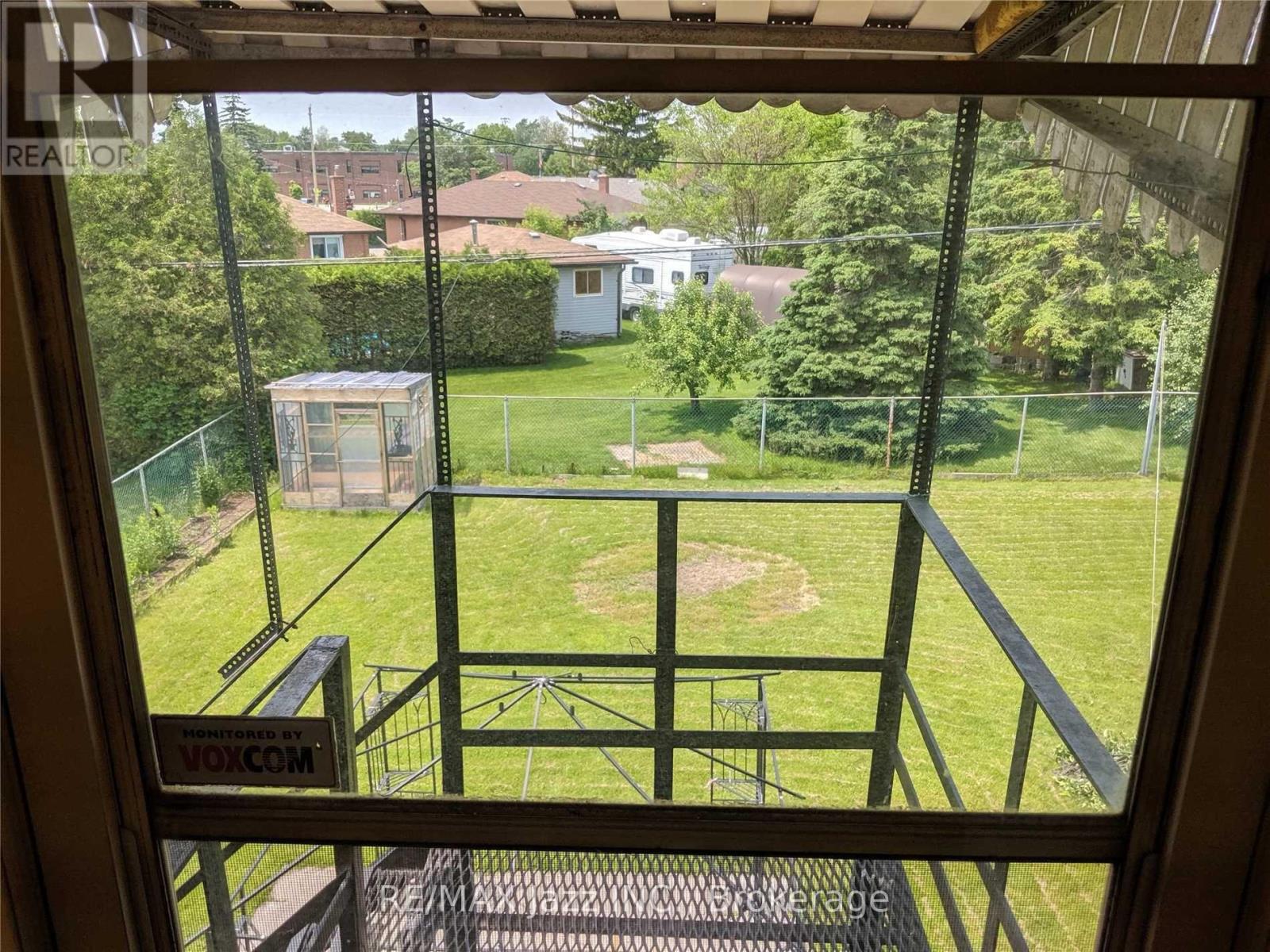 110 Cabot Street, Oshawa, ON photo 11
