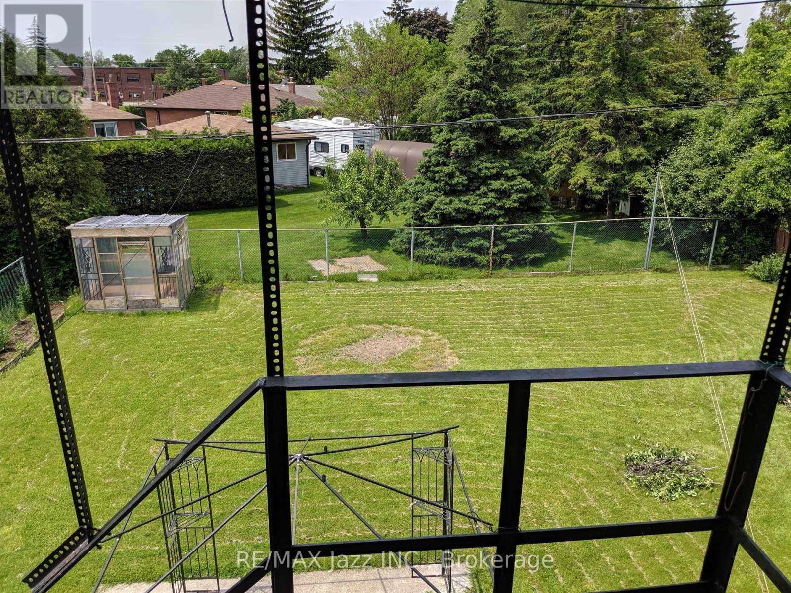110 Cabot Street, Oshawa, ON photo 12
