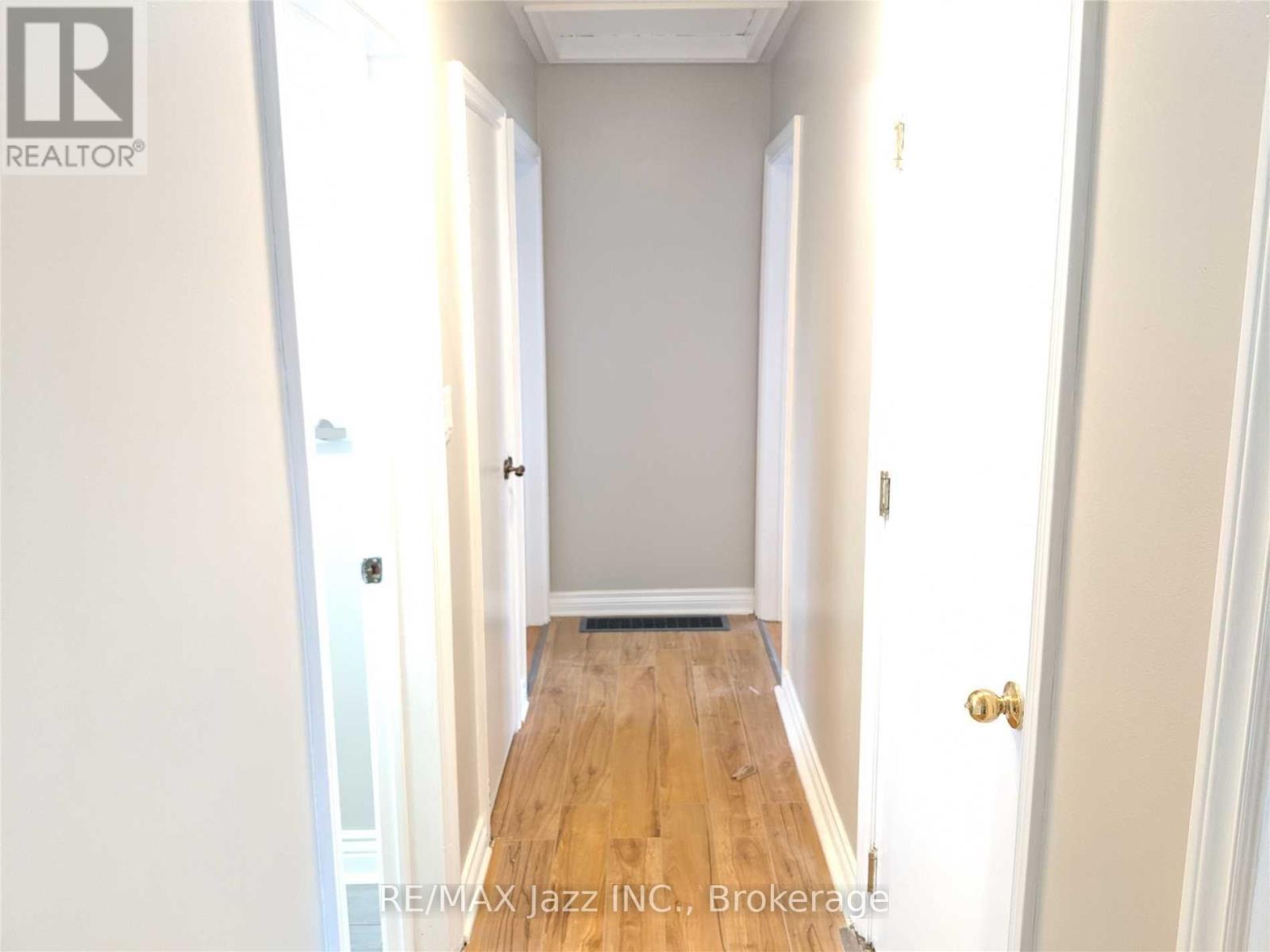 110 Cabot Street, Oshawa, ON photo 5