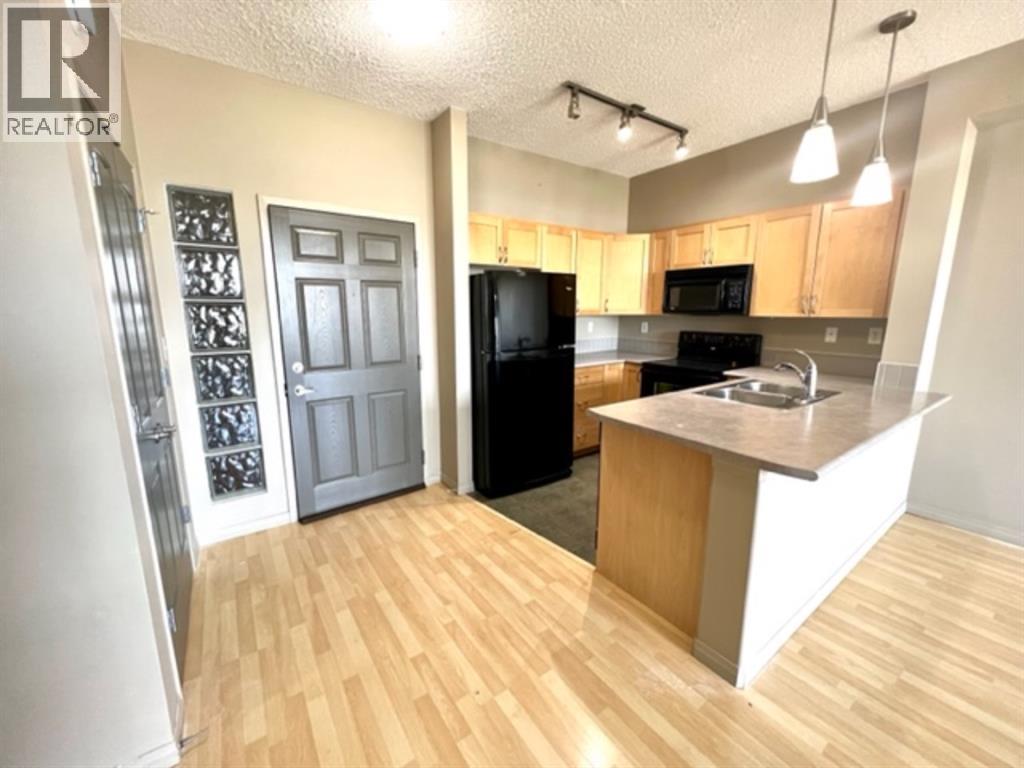 215, 12330 102 St, Grande Prairie — photo 2