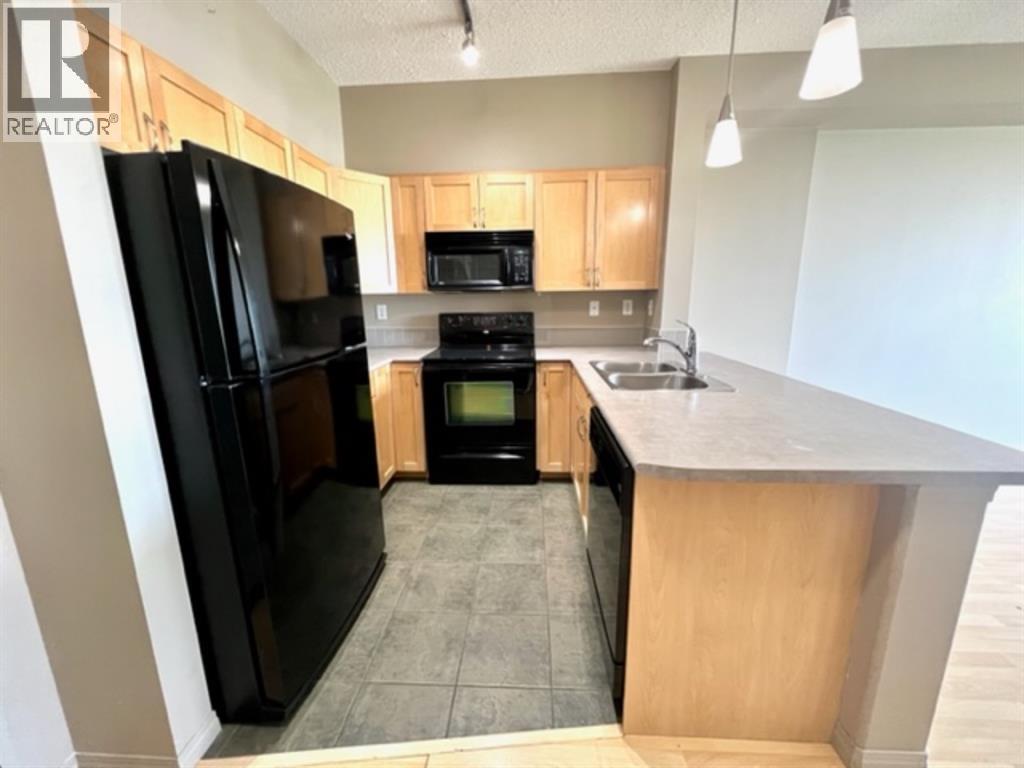 215, 12330 102 St, Grande Prairie — photo 4