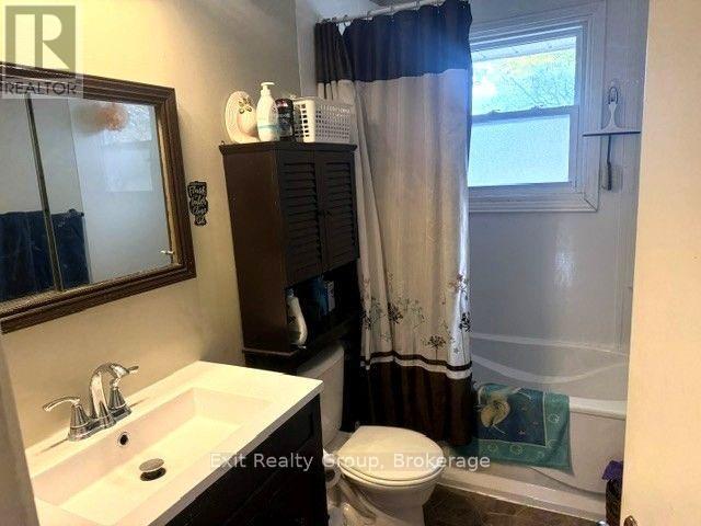 14 Ernest Court, Belleville, ON photo 15
