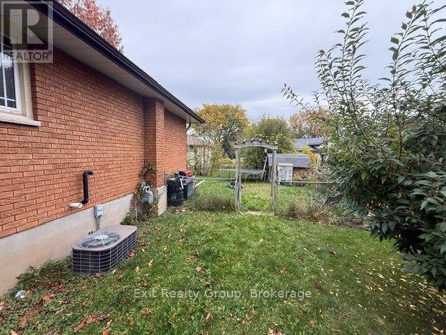 14 Ernest Court, Belleville, ON photo 29