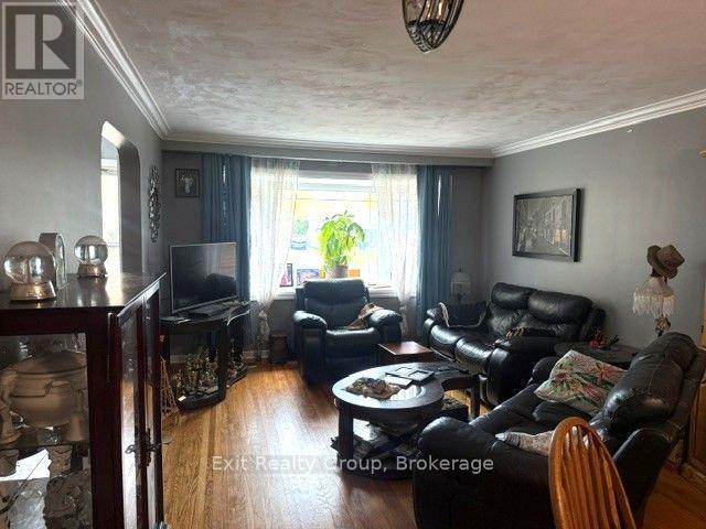 14 Ernest Court, Belleville, ON photo 6