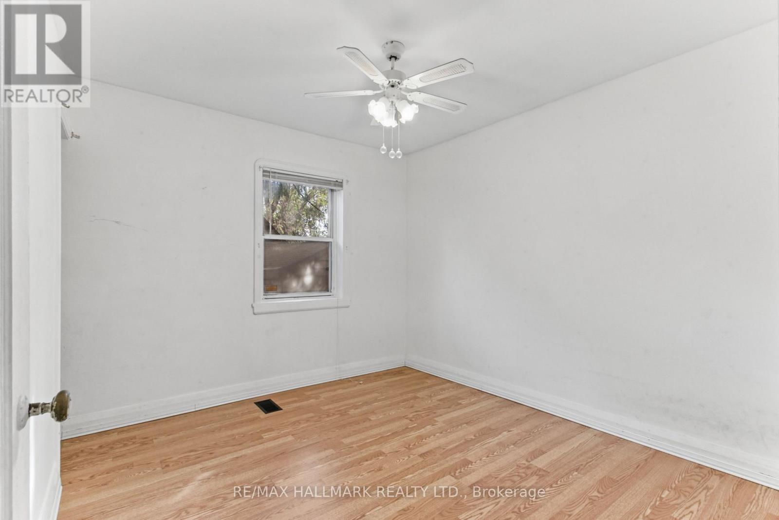 2797 St Clair Avenue East, Toronto, ON photo 14