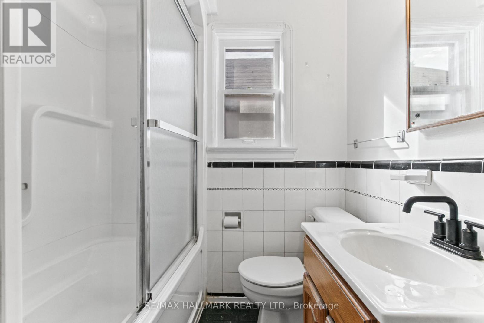 2797 St Clair Avenue East, Toronto, ON photo 15